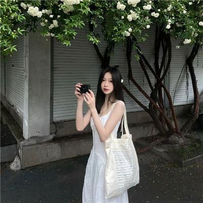 春潮烂漫海棠红